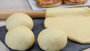 Read more about the article Μαθετε να φτιαχνετε ευκολα ζυμη κουρου!!!